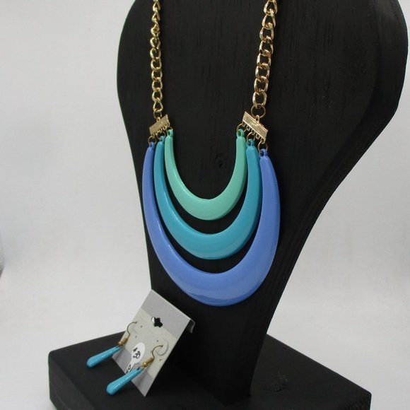 𝅺necklace & Earrings Set - Picture 5 of 5